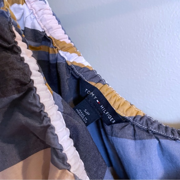 Tommy Hilfigure One-Shoulder Blouse - Picture 3 of 5